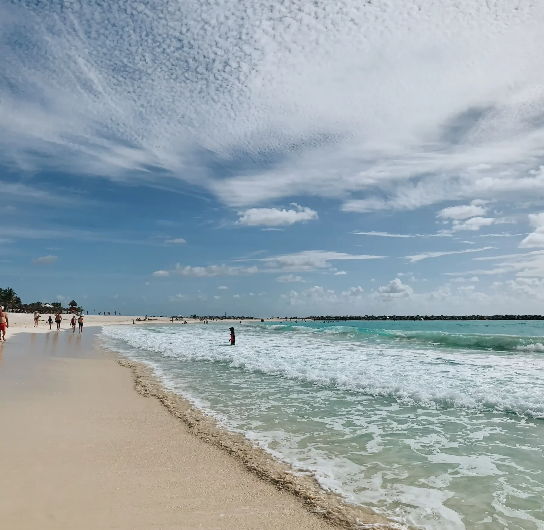 beautiful-beach-in-cancun