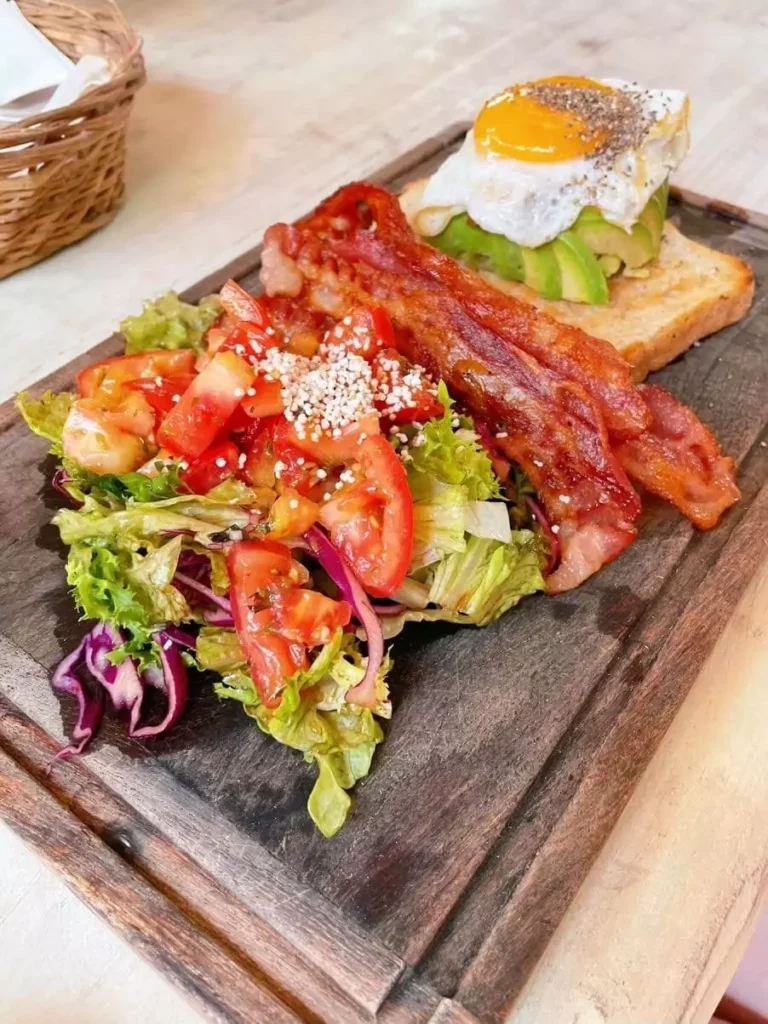 painabol avo toast.jpg